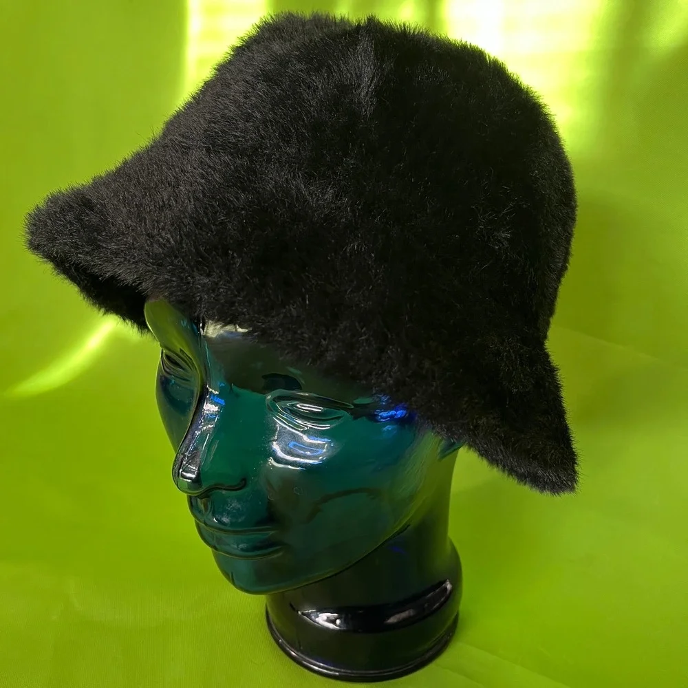Forever 21 Faux Fur Bucket Hat Black Plush Fuzzy Winter Streetwear